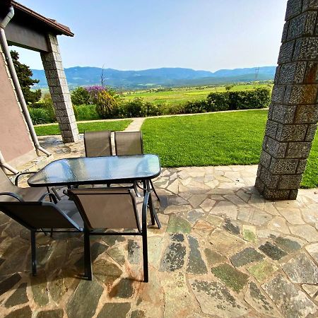 Lithos Villas Amfiklia Bagian luar foto