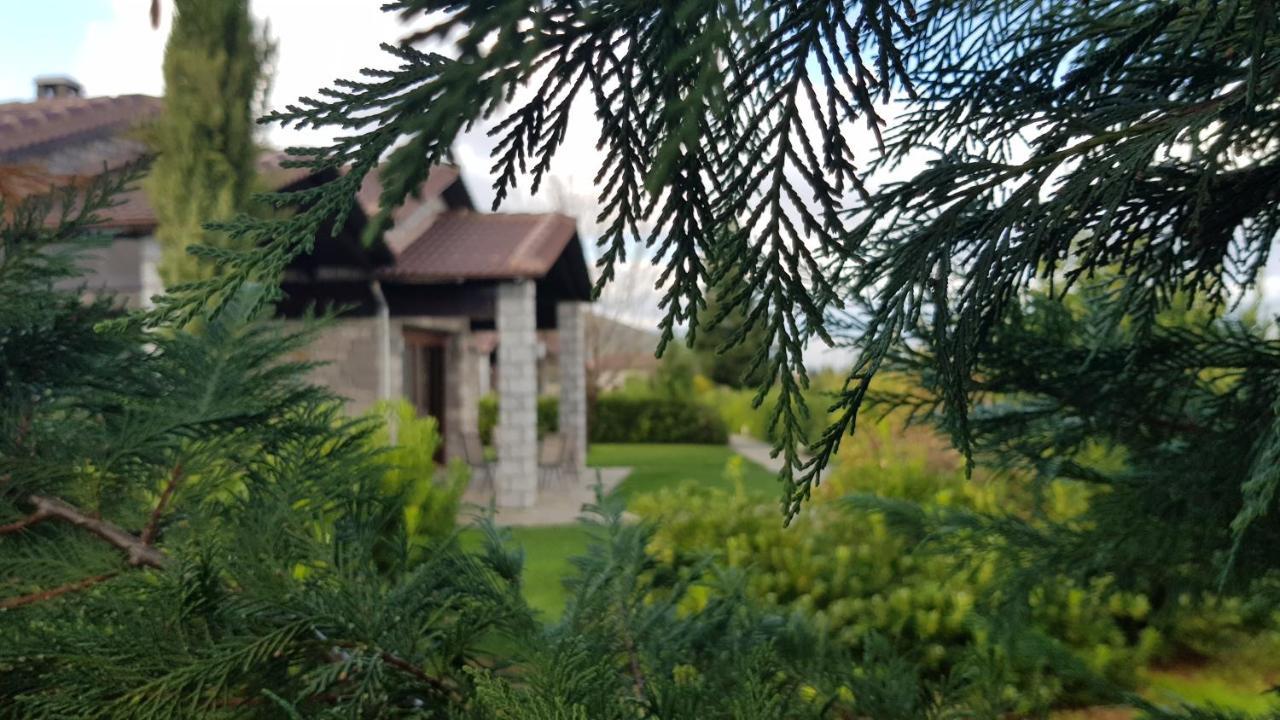 Lithos Villas Amfiklia Bagian luar foto