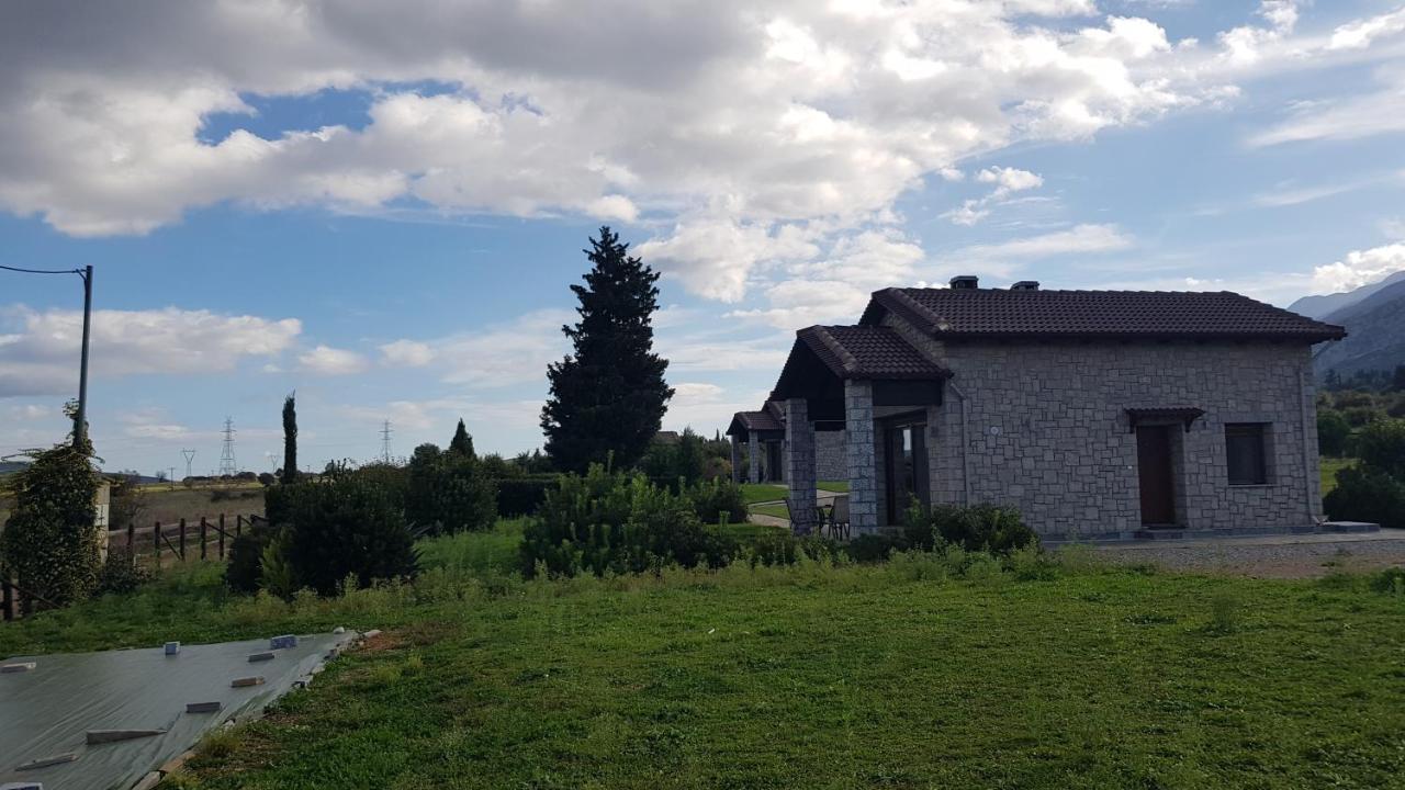 Lithos Villas Amfiklia Bagian luar foto