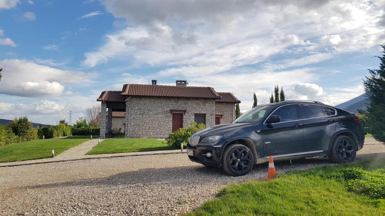 Lithos Villas Amfiklia Bagian luar foto