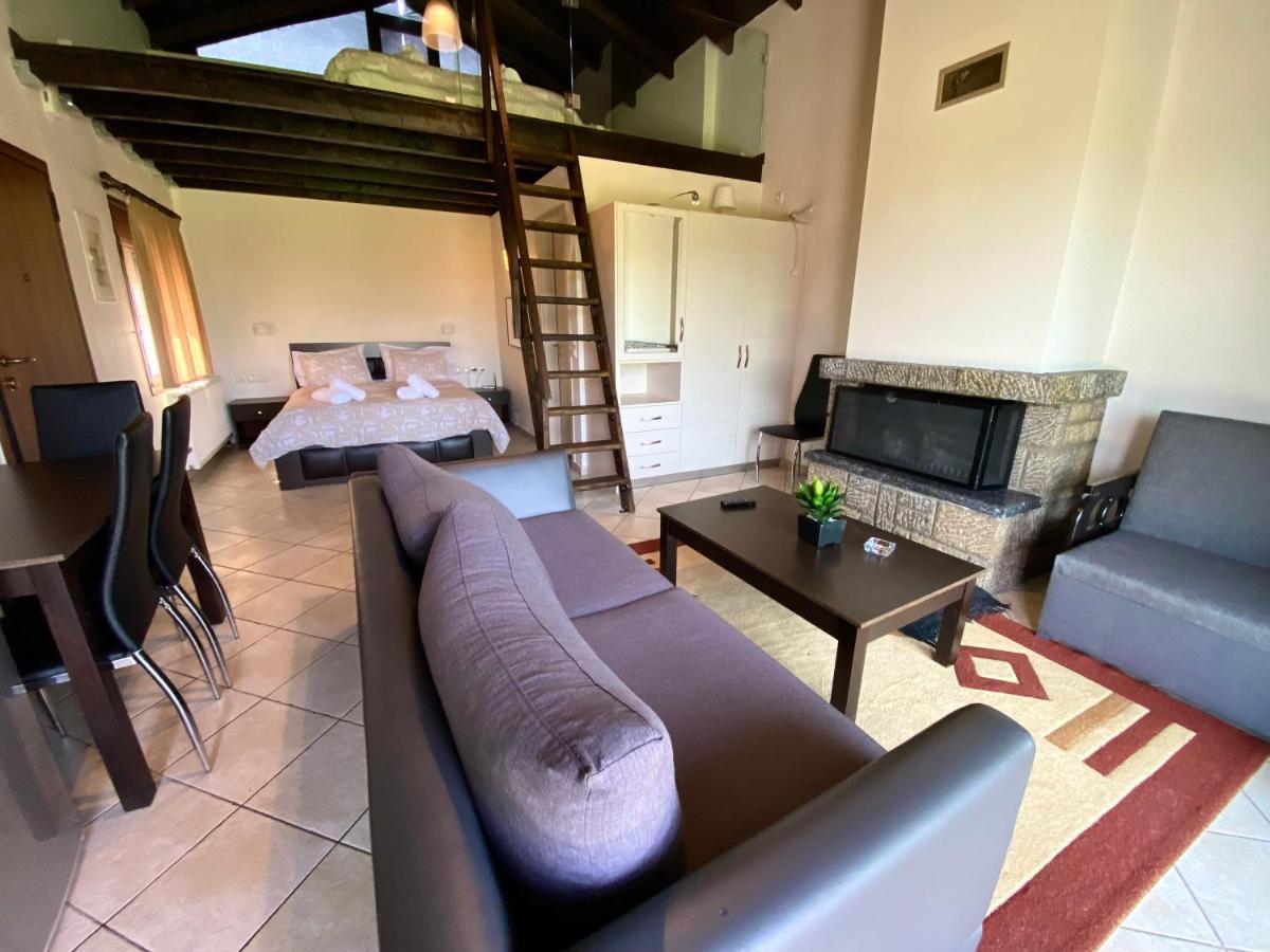 Lithos Villas Amfiklia Bagian luar foto