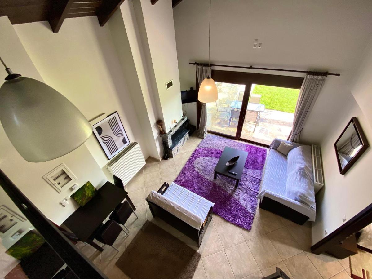 Lithos Villas Amfiklia Bagian luar foto