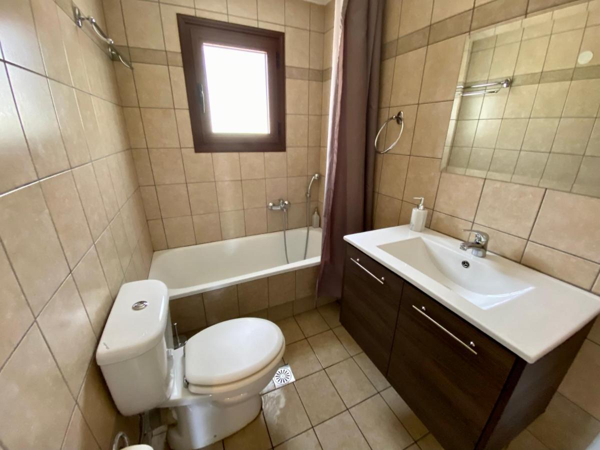 Lithos Villas Amfiklia Bagian luar foto